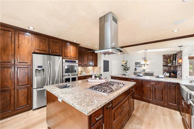 909 Reed Drive, Claremont, CA 91711