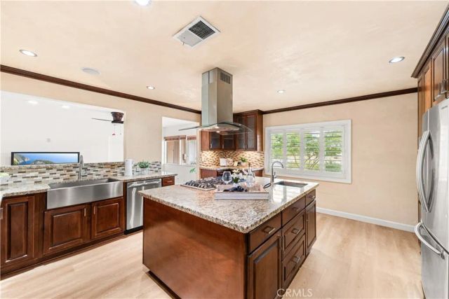 909 Reed Drive, Claremont, CA 91711