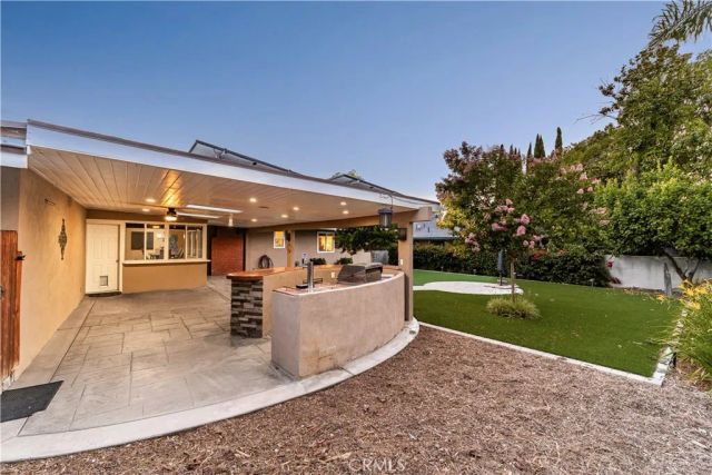 909 Reed Drive, Claremont, CA 91711