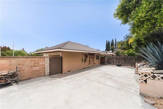 909 Reed Drive, Claremont, CA 91711