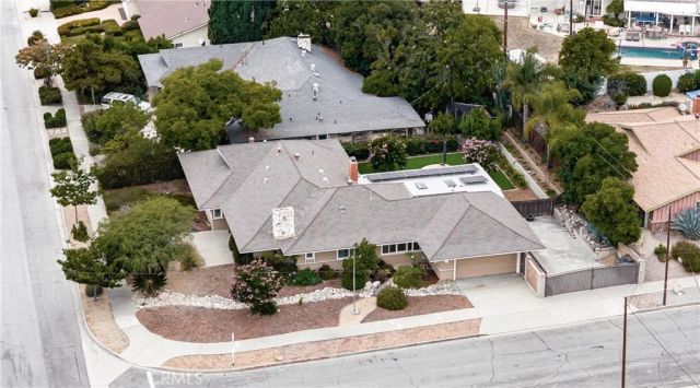 909 Reed Drive, Claremont, CA 91711