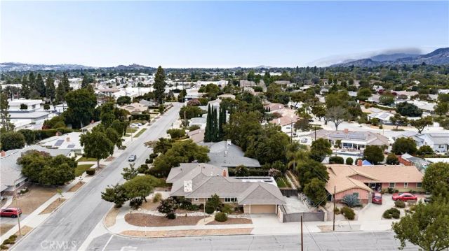909 Reed Drive, Claremont, CA 91711