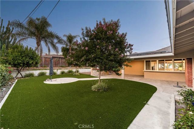 909 Reed Drive, Claremont, CA 91711
