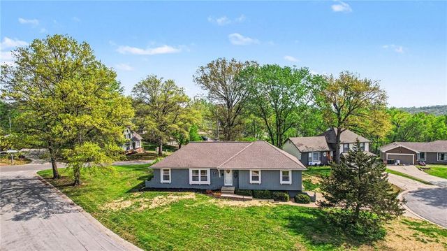 9901 Wayne Avenue, Kansas City, MO 64131