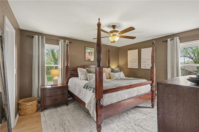9901 Wayne Avenue, Kansas City, MO 64131