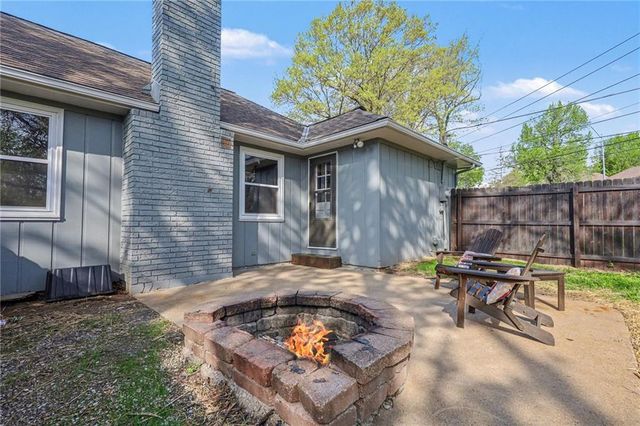 9901 Wayne Avenue, Kansas City, MO 64131