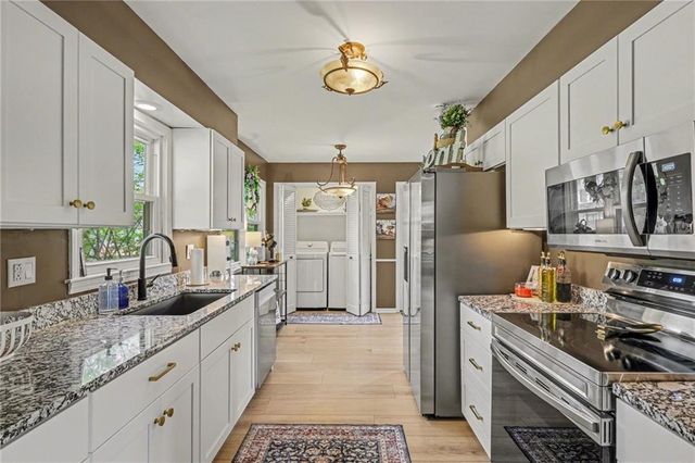 9901 Wayne Avenue, Kansas City, MO 64131
