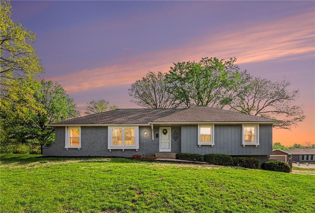 9901 Wayne Avenue, Kansas City, MO 64131