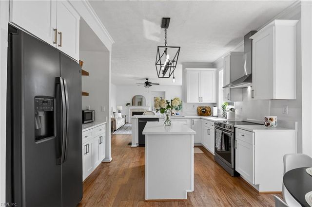 2825 Pleasant Acres DR, Virginia Beach, VA 23453