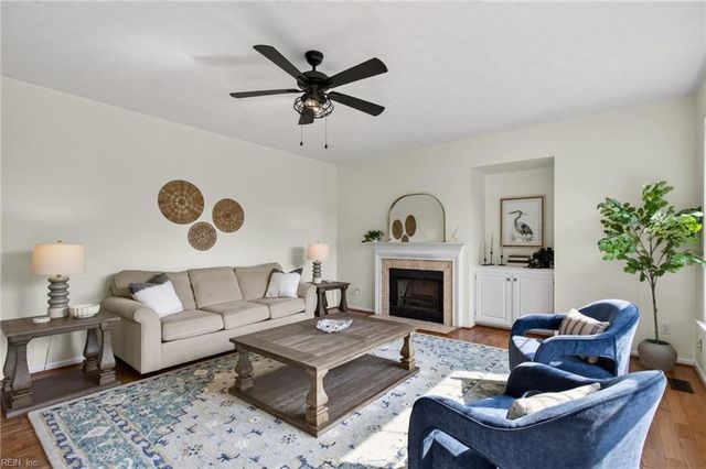 2825 Pleasant Acres DR, Virginia Beach, VA 23453