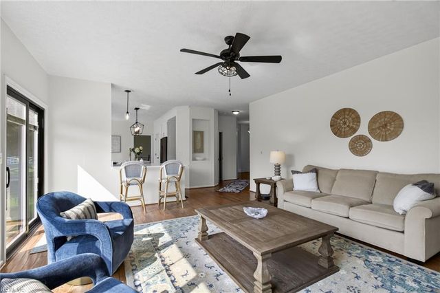 2825 Pleasant Acres DR, Virginia Beach, VA 23453