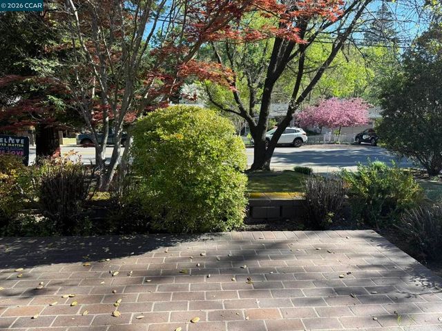 3327 Beechwood Dr, Lafayette, CA 94549