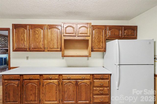 124 E Catawba Avenue, Mooresville, NC 28115