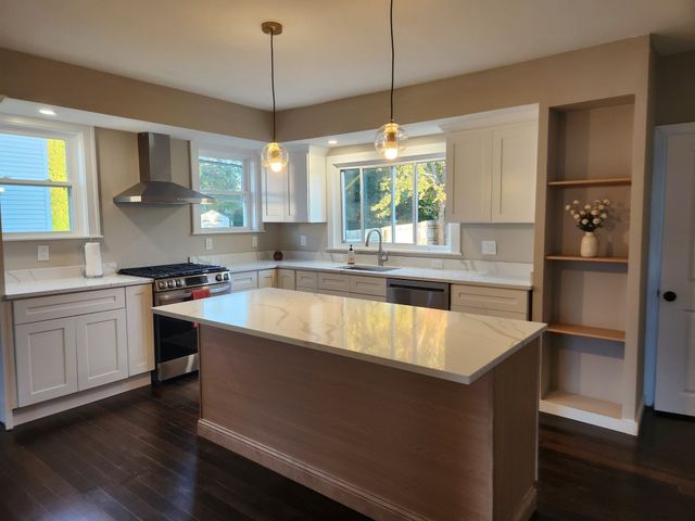 10 Arbutus Rd, Worcester, MA 01606