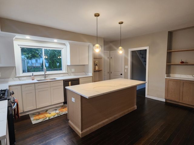 10 Arbutus Rd, Worcester, MA 01606
