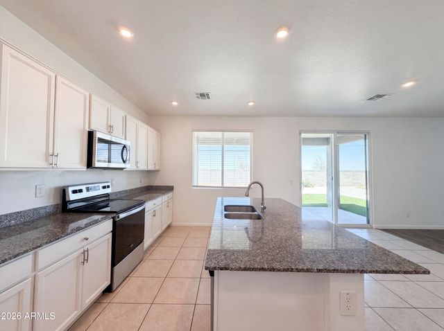 2040 E PIEDMONT Place, Casa Grande, AZ 85122