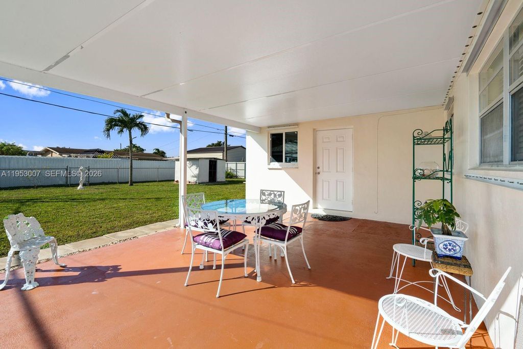 Image 4 of property listing at 5770 NW 111th St, Hialeah, FL 33012