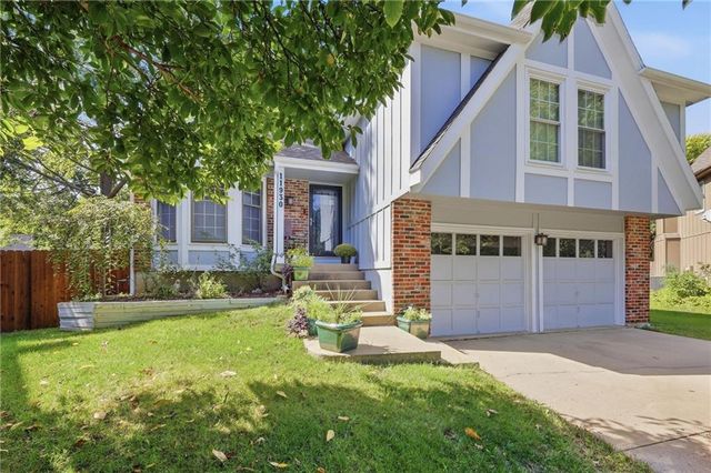 11930 S Hallet Street, Olathe, KS 66062