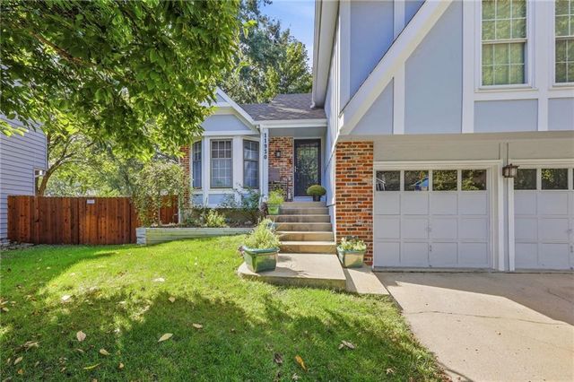 11930 S Hallet Street, Olathe, KS 66062