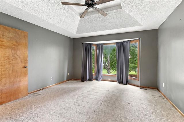 11930 S Hallet Street, Olathe, KS 66062