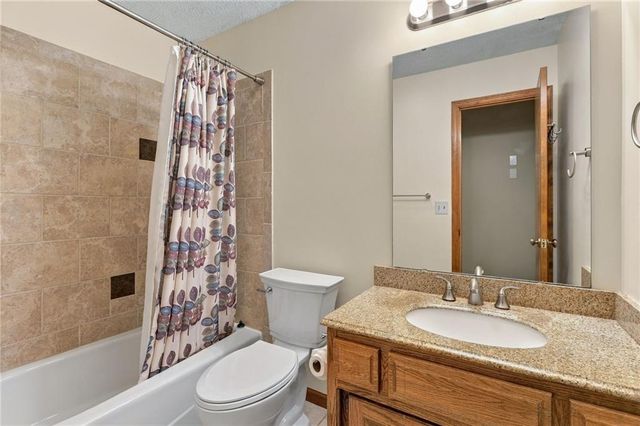 11930 S Hallet Street, Olathe, KS 66062