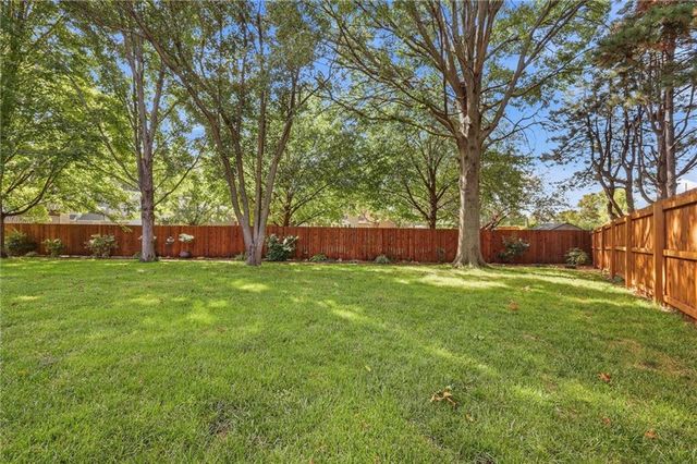 11930 S Hallet Street, Olathe, KS 66062