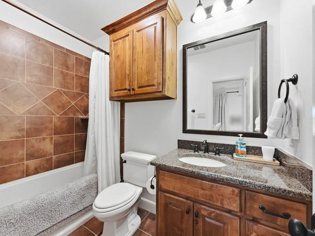 3003 Shoreside Point, Graford, TX 76449