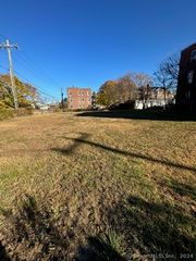 195 Oak Street, New Britain, CT 06051