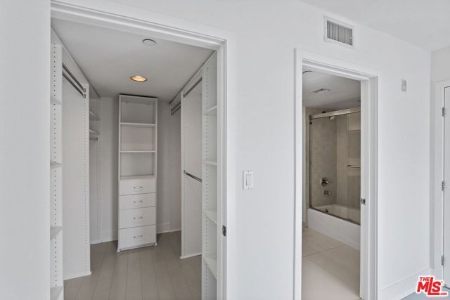 1518 Federal 408, Los Angeles, CA 90025