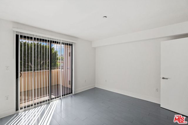 1518 Federal 408, Los Angeles, CA 90025