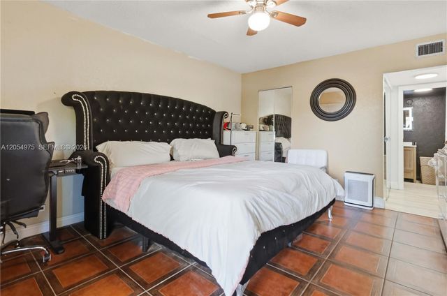5850 NW 57th Avenue 3, Tamarac, FL 33319