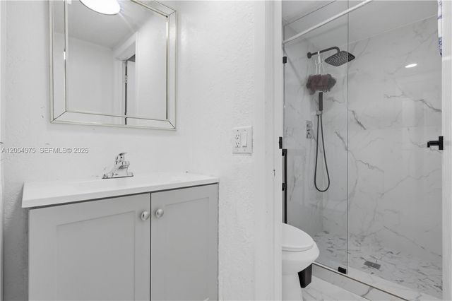 5850 NW 57th Avenue 3, Tamarac, FL 33319