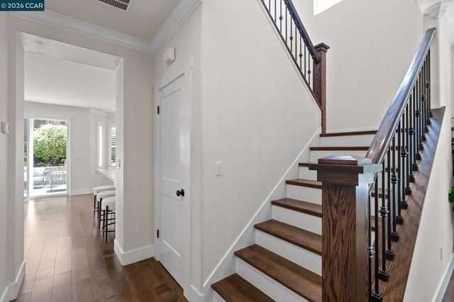 218 Abigail Cir, Danville, CA 94506