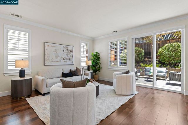 218 Abigail Cir, Danville, CA 94506