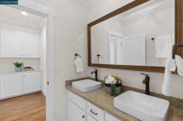218 Abigail Cir, Danville, CA 94506