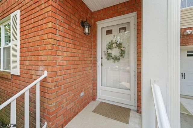 21 Berkeley Square Condo 21, Berkeley Heights Twp., NJ 07922
