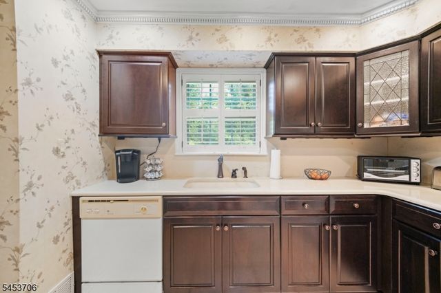 21 Berkeley Square Condo 21, Berkeley Heights Twp., NJ 07922