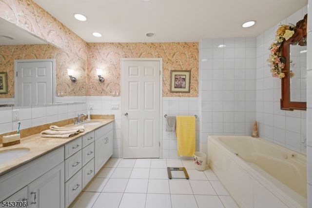 21 Berkeley Square Condo 21, Berkeley Heights Twp., NJ 07922