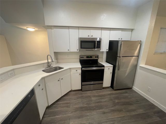 7474 Fair Oaks Avenue 7402, Dallas, TX 75231
