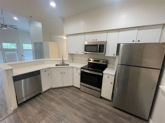 7474 Fair Oaks Avenue 7402, Dallas, TX 75231