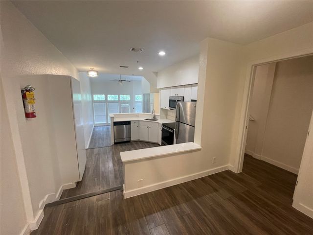 7474 Fair Oaks Avenue 7402, Dallas, TX 75231
