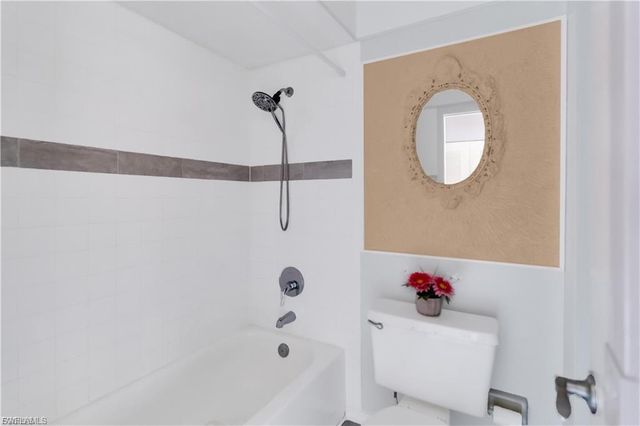 5761 Foxlake DR F, North Fort Myers, FL 33917