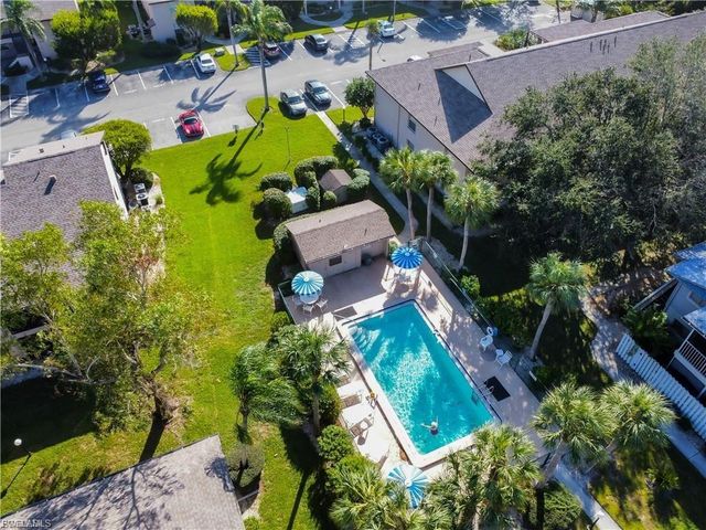 5761 Foxlake DR F, North Fort Myers, FL 33917