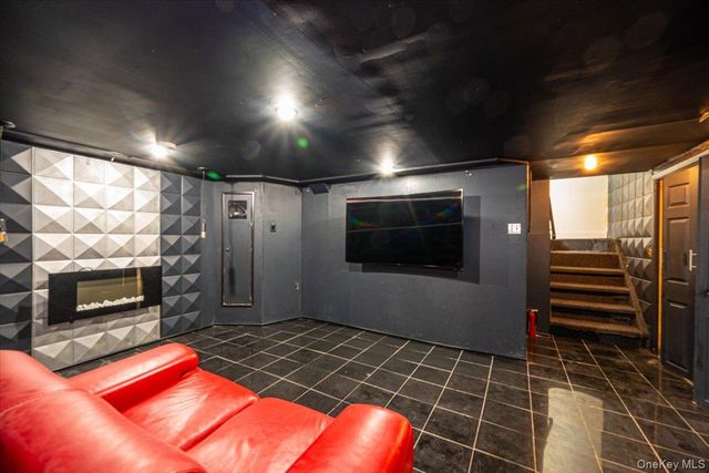 87 Soundview Drive, Port Jefferson, NY 11777