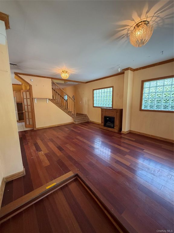 568 Park Avenue, West Hempstead, NY 11552 — photo 3