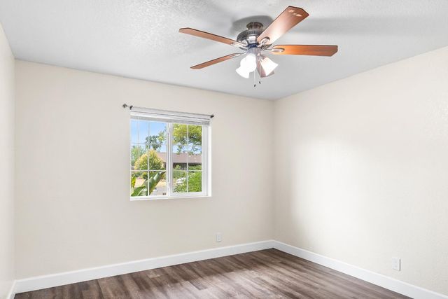 5259 E Inyo Street, Fresno, CA 93727