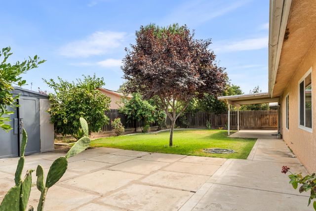 5259 E Inyo Street, Fresno, CA 93727