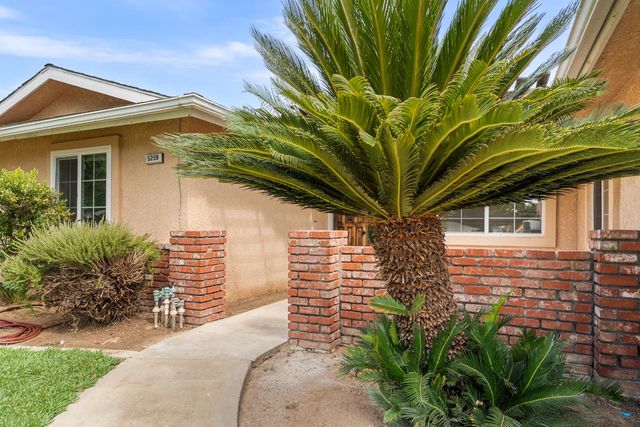 5259 E Inyo Street, Fresno, CA 93727
