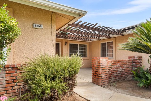 5259 E Inyo Street, Fresno, CA 93727