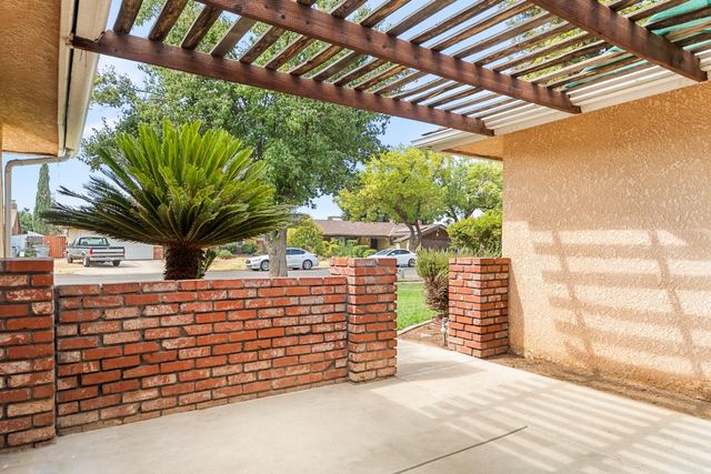 5259 E Inyo Street, Fresno, CA 93727
